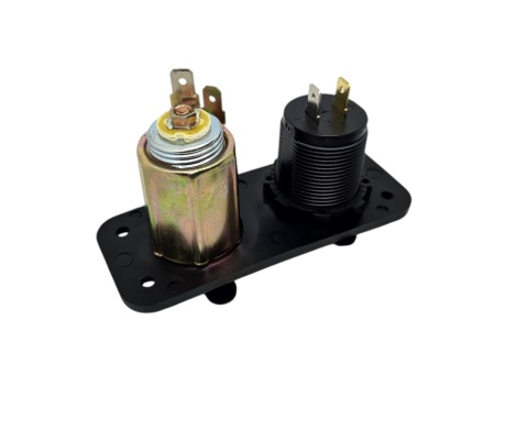 Maz. Univerzální nabíjecí panel 12V – zásuvka 12V + USB-A QC 3.0 + USB-C PD