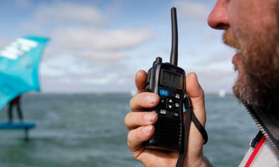 Zalety Ręcznego Radia VHF: Łączność Bezpieczna i Skuteczna