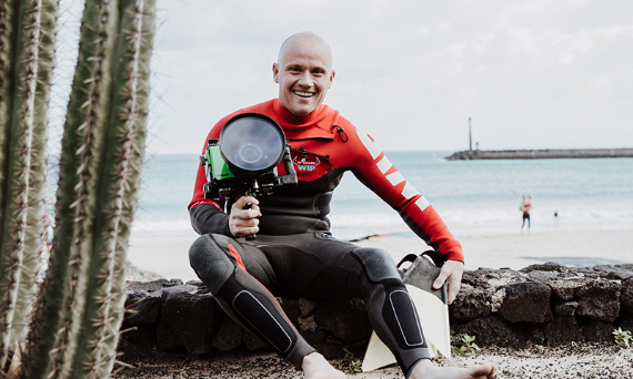 Steamer vs. Longjohn: Which Wetsuit is Right for You?